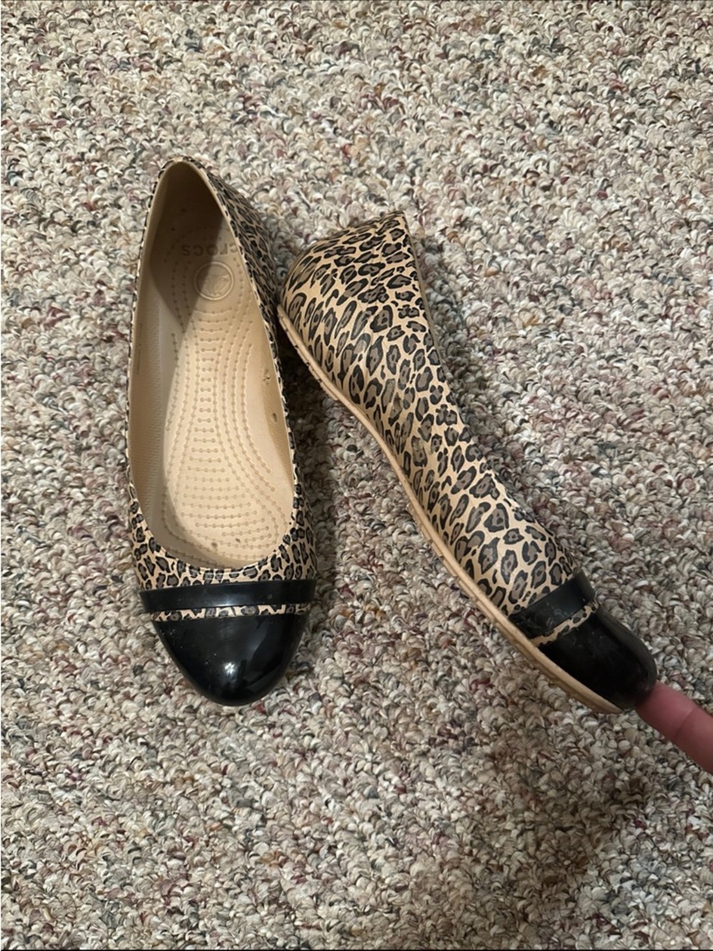 Crocs brand Leopard Print Ballet Flats with Black Cap Toe. Size 9